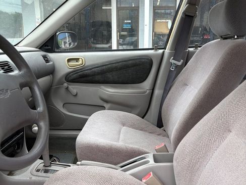 Used 2000 Chevrolet Prizm FWD image 9