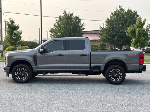 Used 2023 Ford F250 Platinum AWD/4WD image 4