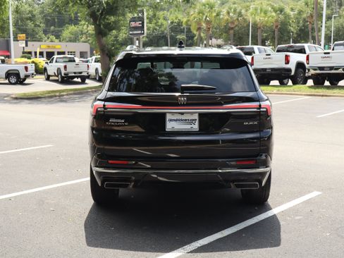 Used 2025 Buick Enclave Avenir w/ Super Cruise Package FWD image 8