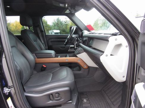 Used 2022 Land Rover Defender 110 X-Dynamic HSE image 19