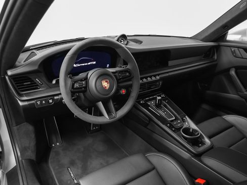 Used 2026 Porsche 911 Carrera GTS RWD image 4