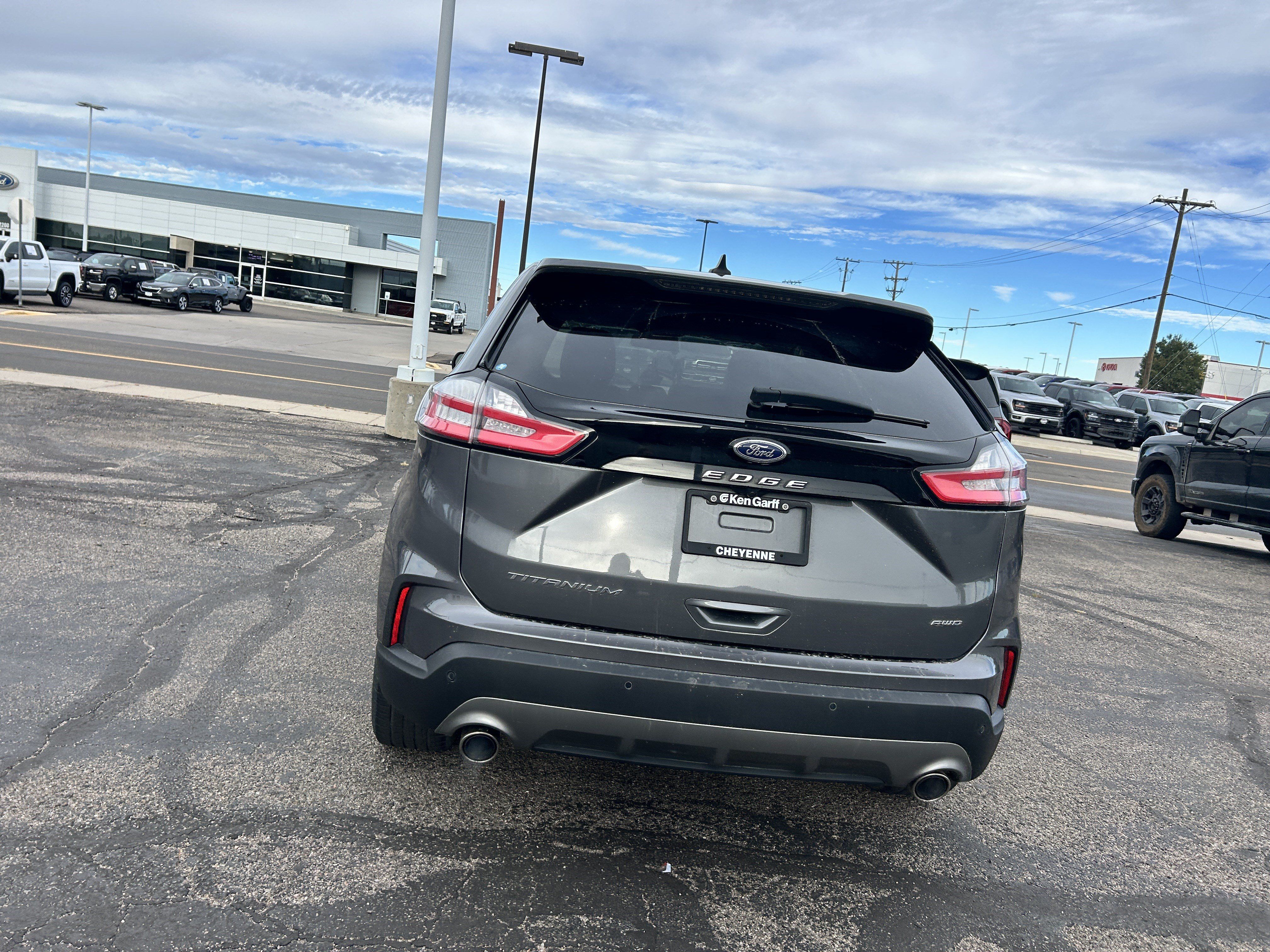 Used 2023 Ford Edge Titanium AWD/4WD image 4