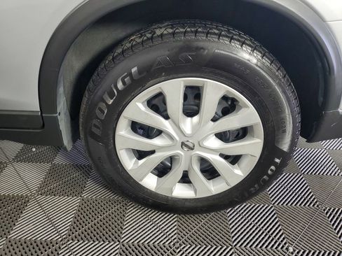 Used 2020 Nissan Rogue S image 29