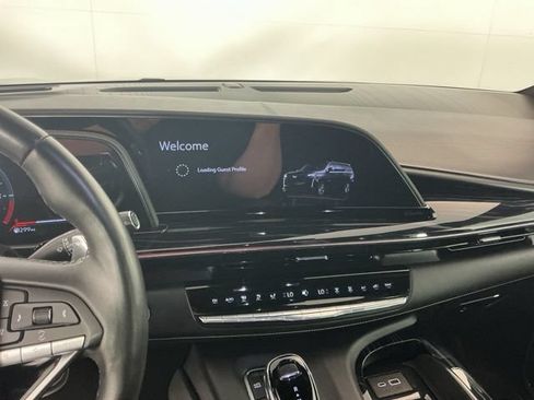 Used 2023 Cadillac Escalade ESV V w/ LPO, Floor Liner Package AWD/4WD image 19