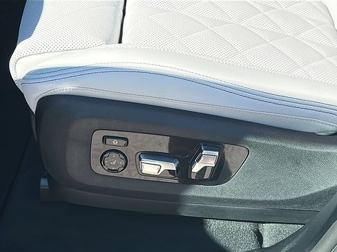 New 2026 BMW X5 xDrive40i w/ M Sport Package image 12