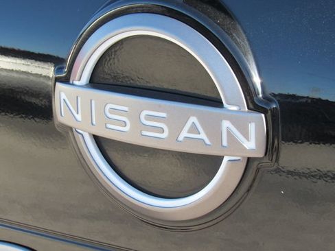 Used 2024 Nissan Rogue S AWD/4WD image 14