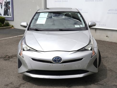 Used 2017 Toyota Prius Four w/ Advanced Technology Package FWD image 5