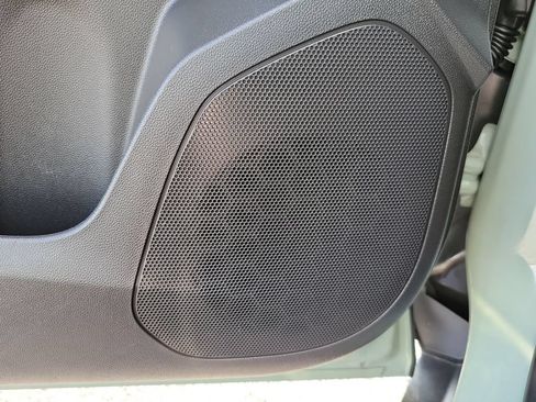 Certified 2024 Chevrolet Trax RS w/ Sunroof Package FWD image 24