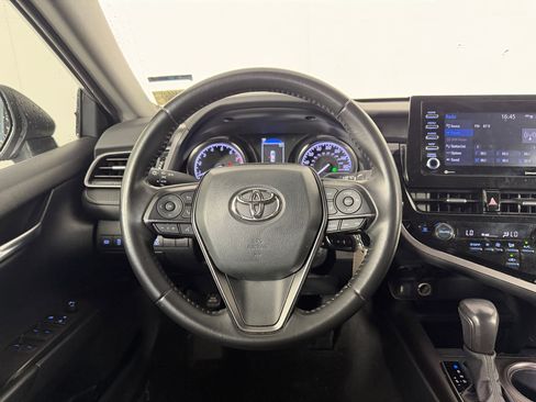Used 2023 Toyota Camry SE FWD image 29