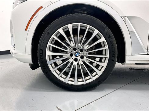 Used 2021 BMW X7 xDrive40i w/ Executive Package AWD/4WD image 8