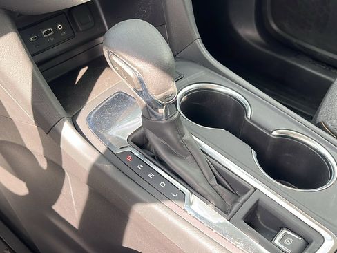 Used 2024 Chevrolet Equinox LT FWD image 21