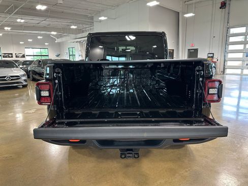 Used 2023 Jeep Gladiator Mojave w/ LED Lighting Group AWD/4WD image 38