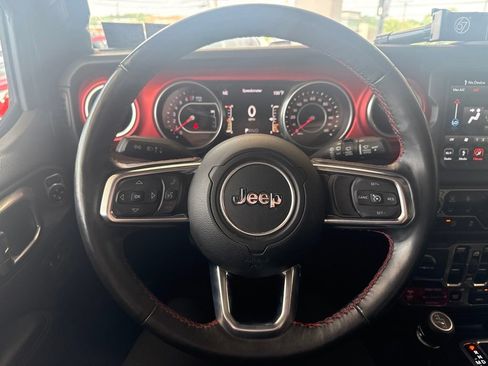 Used 2018 Jeep Wrangler Unlimited Rubicon w/ Dual Top Group AWD/4WD image 15