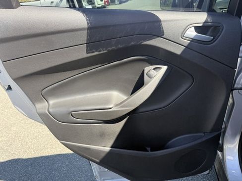 Used 2019 Ford Escape SEL AWD/4WD image 21
