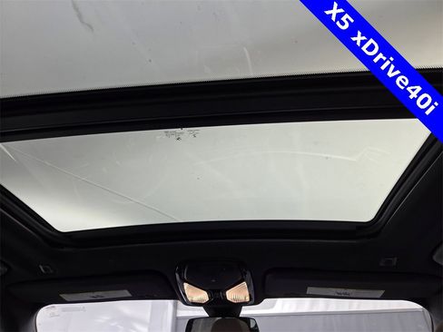 Used 2021 BMW X5 xDrive40i w/ Premium Package 2 image 24