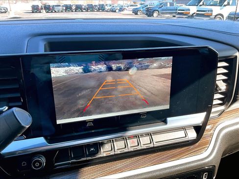 Used 2022 Chevrolet Silverado 1500 LT image 18