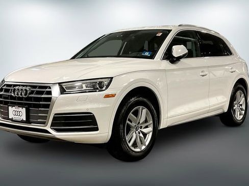 Used 2020 Audi Q5 2.0T Premium w/ Convenience Package AWD/4WD image 2