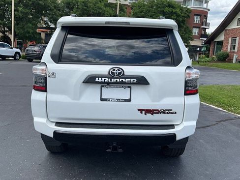 Used 2022 Toyota 4Runner TRD Off-Road Premium w/ TRD Black Wheel Package (TMS) AWD/4WD image 6