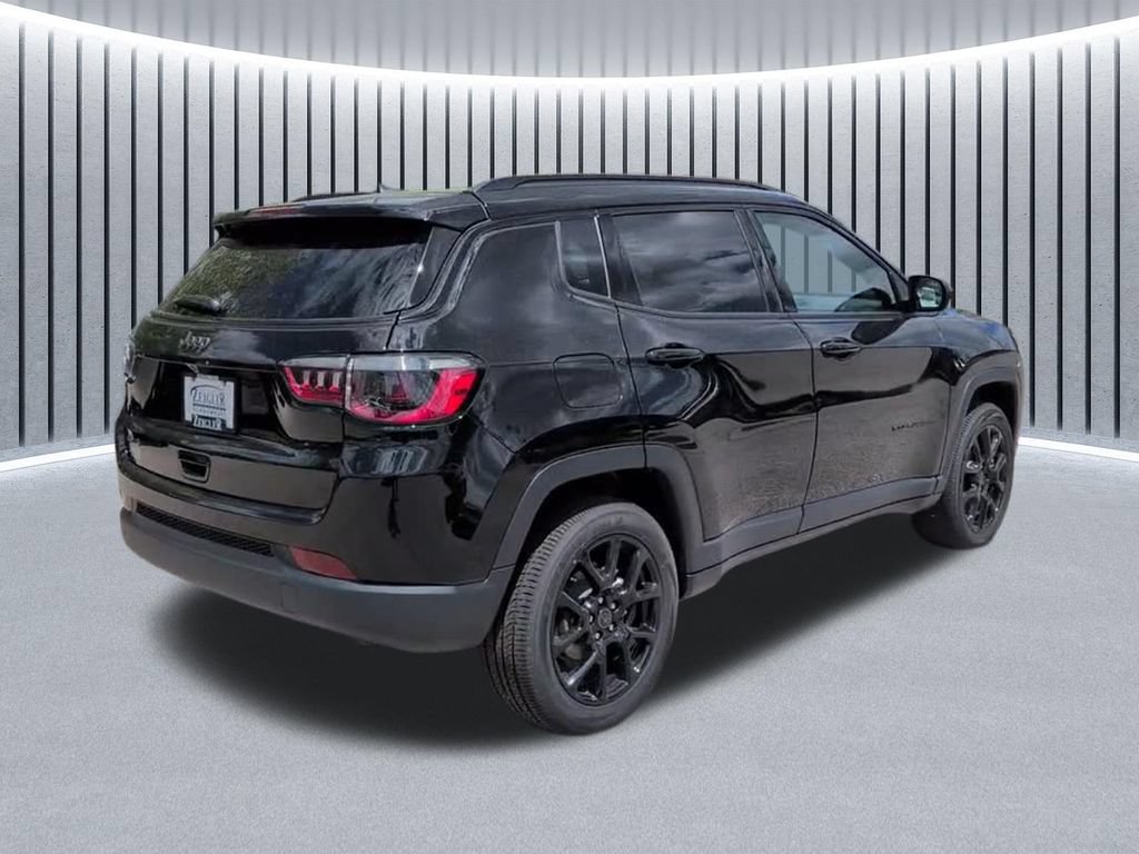 New 2026 Jeep Compass Latitude AWD/4WD image 4
