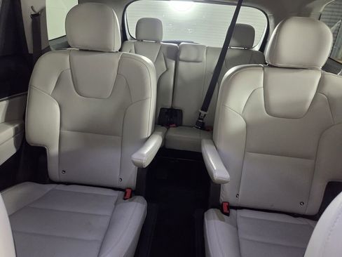 Used 2021 Kia Telluride S AWD/4WD image 22