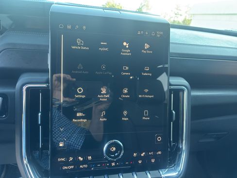 New 2026 GMC Yukon Denali w/ Sun & Power Step Package image 19