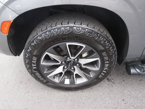 Used 2021 Chevrolet Tahoe Z71 AWD/4WD image 12