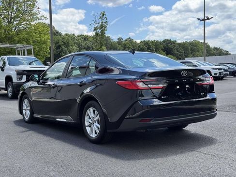Used 2026 Toyota Camry LE FWD image 24