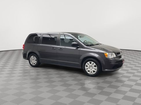 Used 2020 Dodge Grand Caravan SE w/ UConnect Hands-Free Group FWD image 31