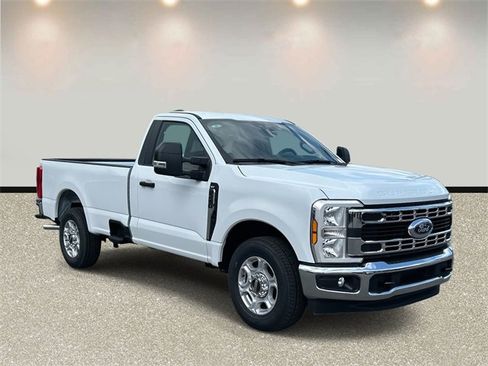 New 2026 Ford F250 XLT image 3