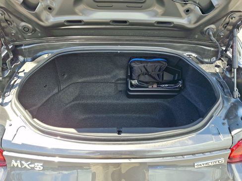 Used 2021 MAZDA MX-5 Miata RF Club RWD image 26