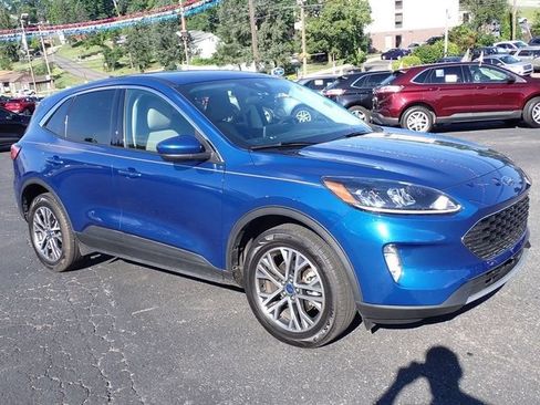 Used 2022 Ford Escape SEL w/ Technology Package AWD/4WD image 8