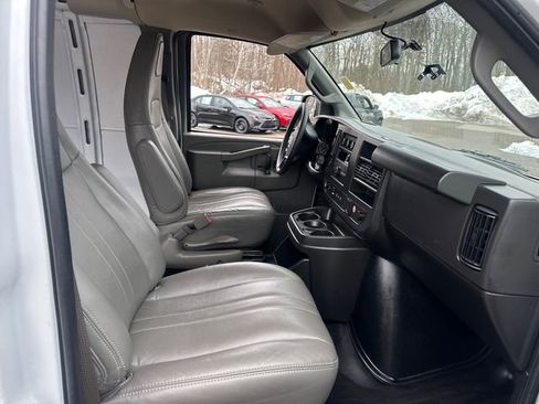 Used 2025 Chevrolet Express 3500 Extended w/ Driver Convenience Package RWD image 13