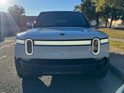 Used 2023 Rivian R1S Adventure AWD/4WD image 4