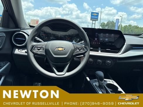 New 2026 Chevrolet Trax LS w/ LS Convenience Package FWD image 10