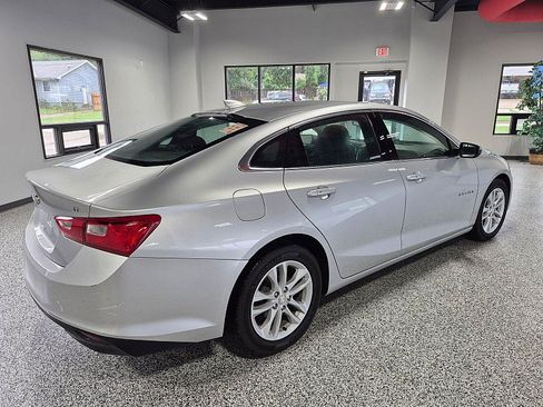 Used 2016 Chevrolet Malibu LT FWD image 6