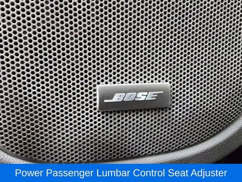 Used 2021 GMC Acadia SLT w/ Preferred Package image 15