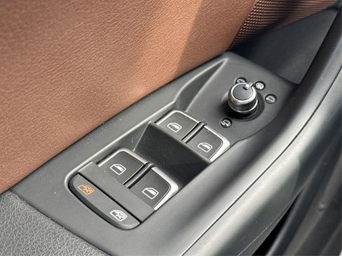 Used 2018 Audi Q3 2.0T Premium Plus w/ Premium Plus Package image 39