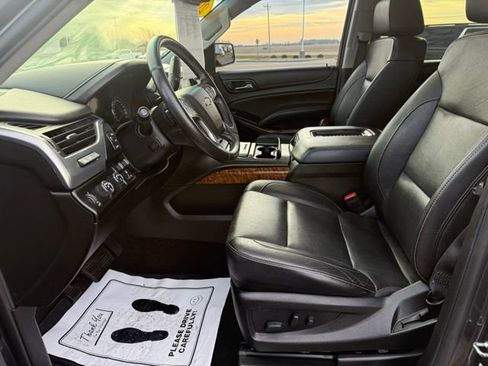Used 2018 Chevrolet Suburban Premier image 15
