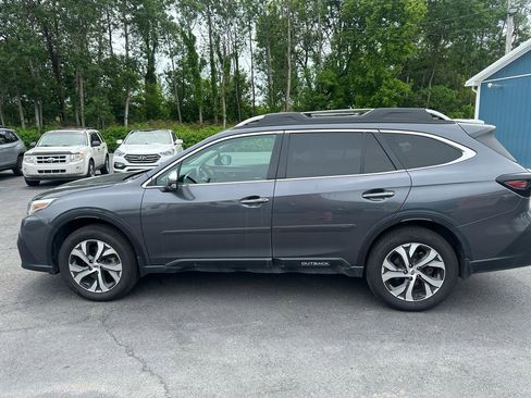 Used 2022 Subaru Outback Touring AWD/4WD image 8