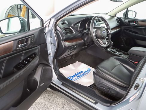 Used 2018 Subaru Outback 2.5i Limited w/ Popular Package #2 image 3