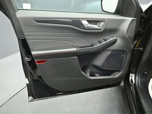 Used 2024 Ford Escape ST-Line w/ Equipment Group 301A image 19