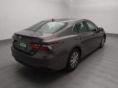 Used 2022 Toyota Camry LE image 9