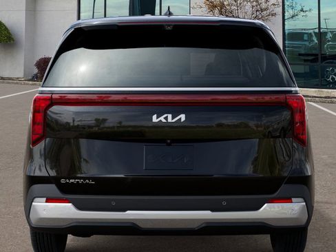 New 2026 Kia Carnival LXS image 13