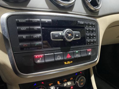 Used 2014 Mercedes-Benz CLA 250 image 11