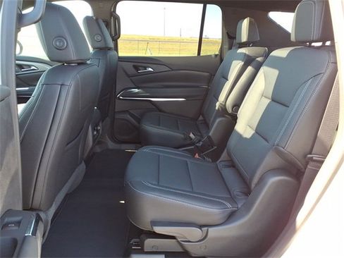 New 2026 Chevrolet Traverse LT w/ Sun and Wheel Package image 25