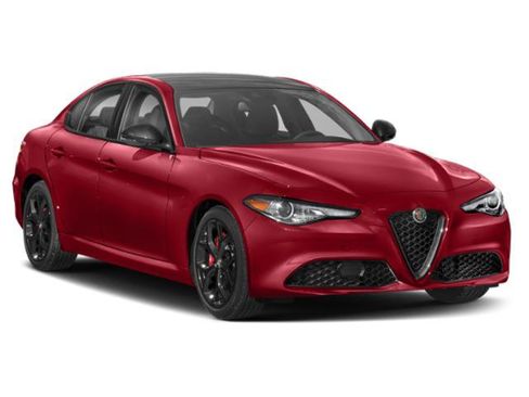 Used 2020 Alfa Romeo Giulia w/ Nero Edizione RWD image 8