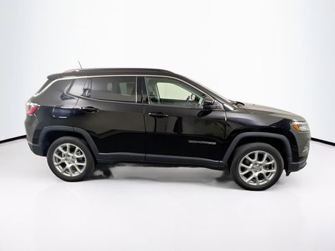 Used 2022 Jeep Compass Latitude w/ Sun and Sound Group image 4