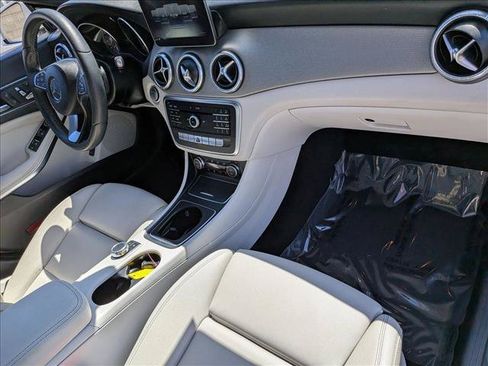 Used 2018 Mercedes-Benz CLA 250 image 21