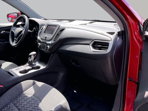 Used 2023 Chevrolet Equinox LT FWD image 16