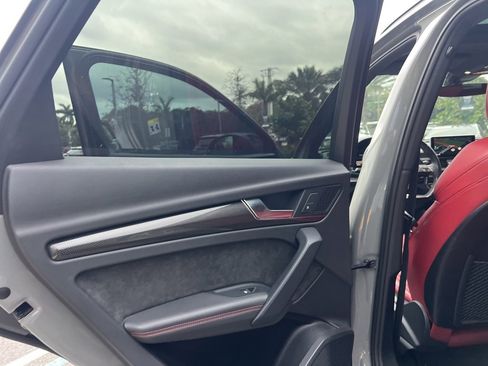 Used 2020 Audi SQ5 Premium Plus w/ Premium Plus Package image 36